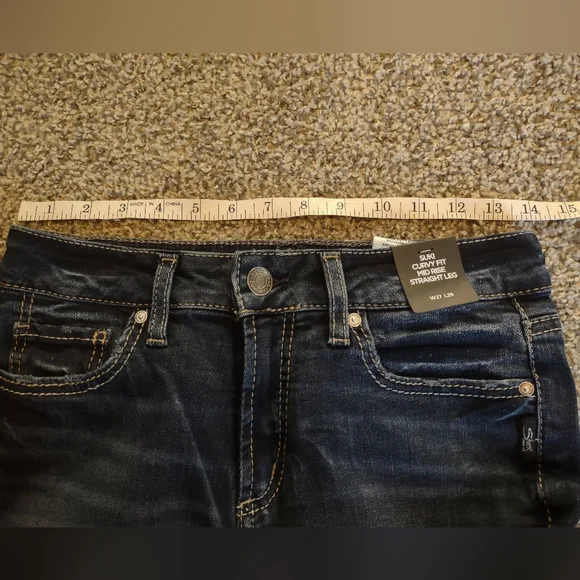 Silver Jeans Co. Suki Curvy Fit Mid Rise Jeans - Picture 12 of 14